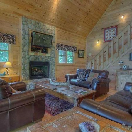 All Decked Out Blue Ridge Exterior photo