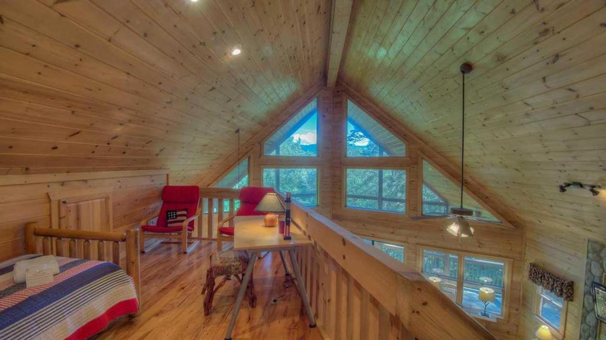 All Decked Out Blue Ridge Exterior photo