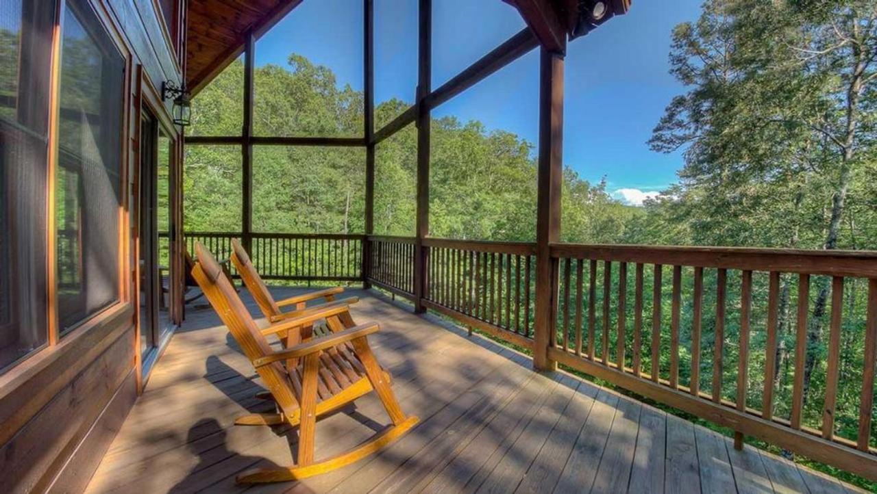 All Decked Out Blue Ridge Exterior photo